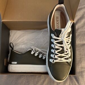 Blackstone Men's Olive Sneakers with White Accents